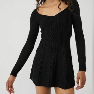 FREE PEOPLE SMALL WORLD LONG SLEEVE BLACK SWEATER OPEN in BACK MINI DRESS SIZE M